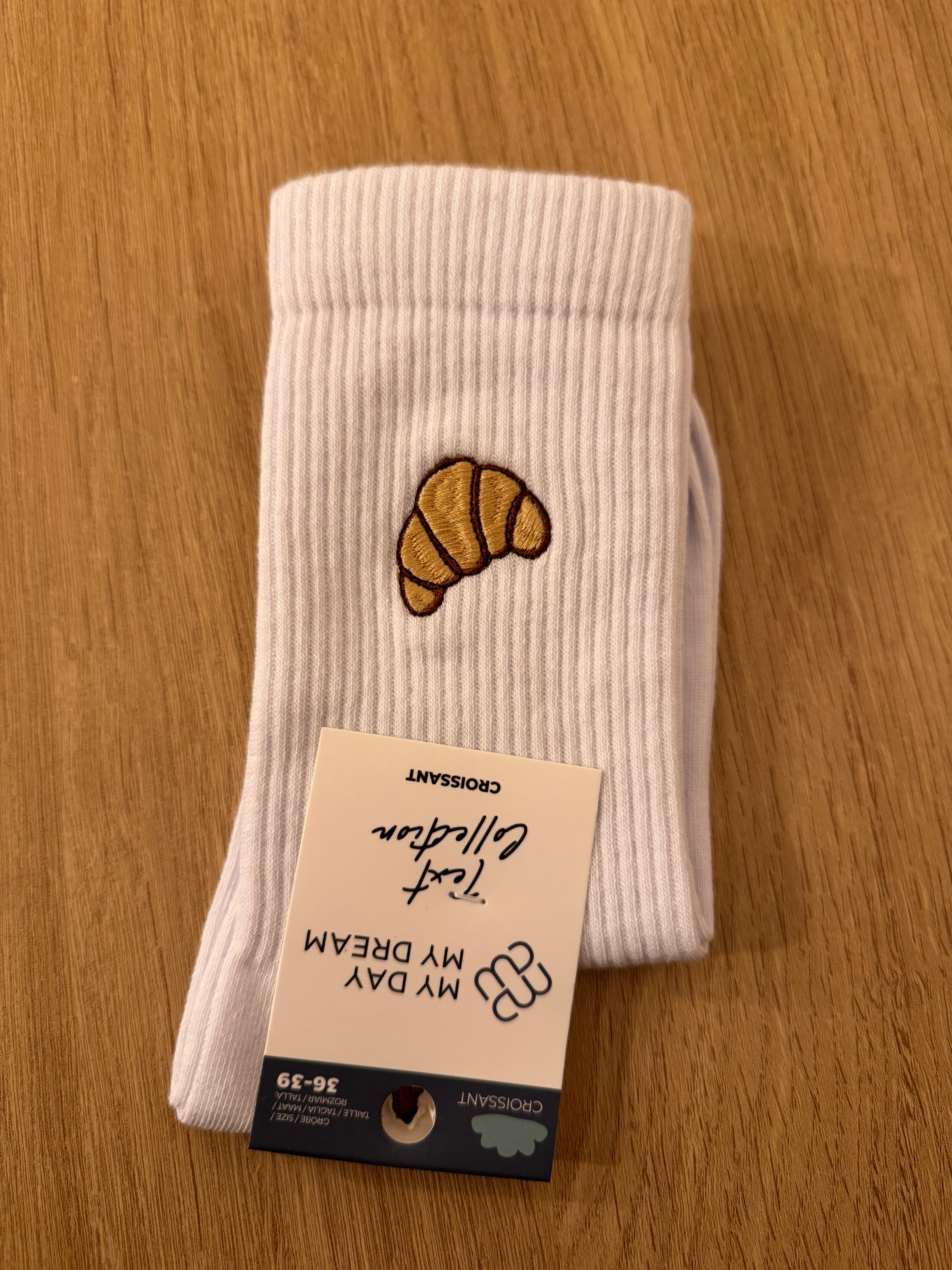 My Day My Dream Socken „Crossaint“